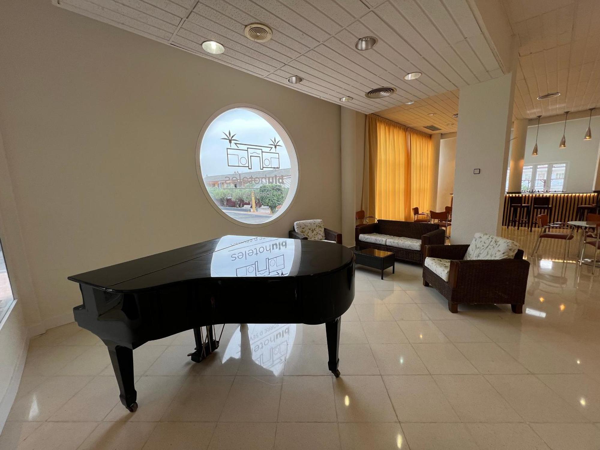 Hospedium Hotel Blu Torre De Sevilla Torre de la Reina Εξωτερικό φωτογραφία