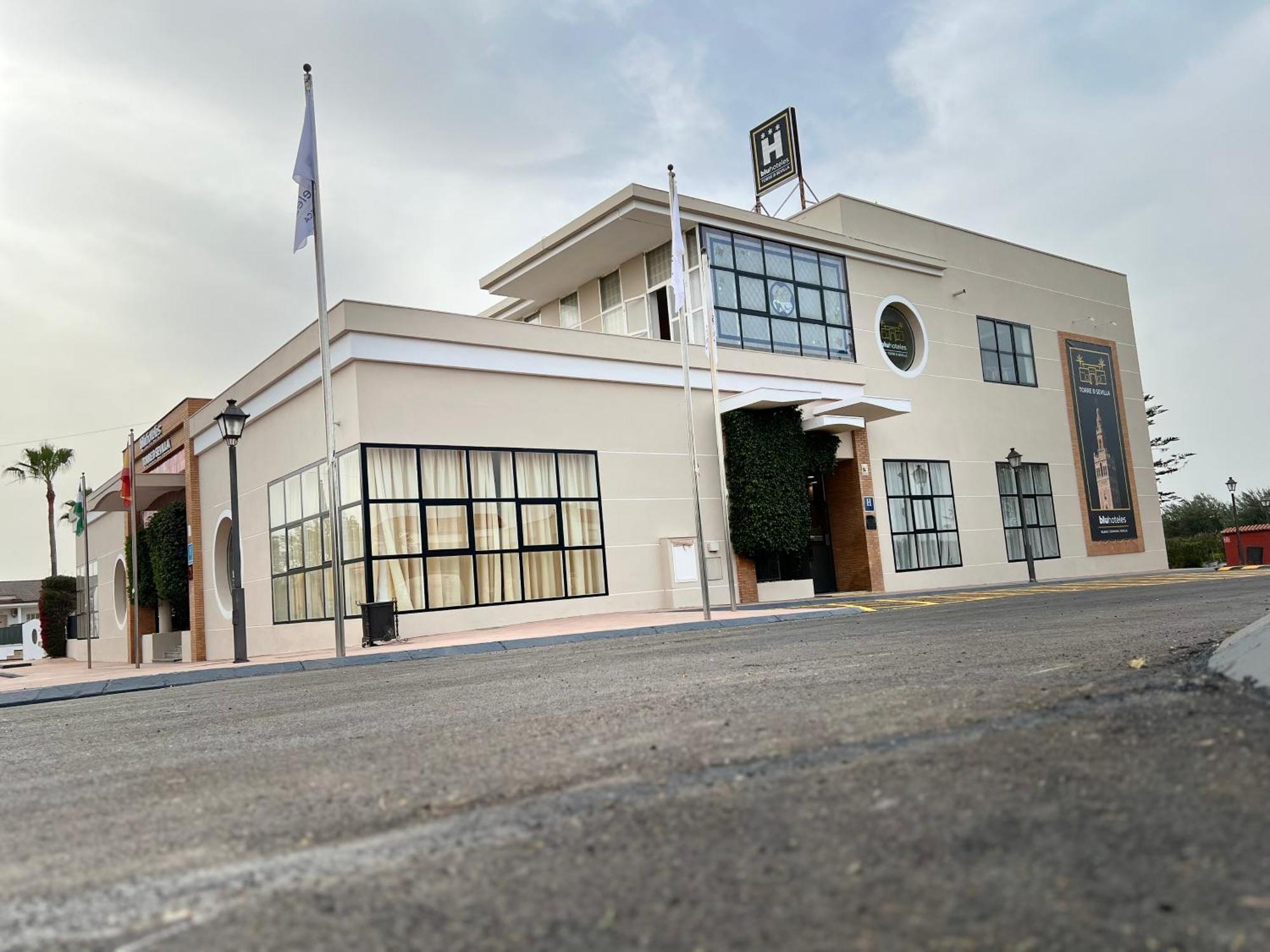 Hospedium Hotel Blu Torre De Sevilla Torre de la Reina Εξωτερικό φωτογραφία