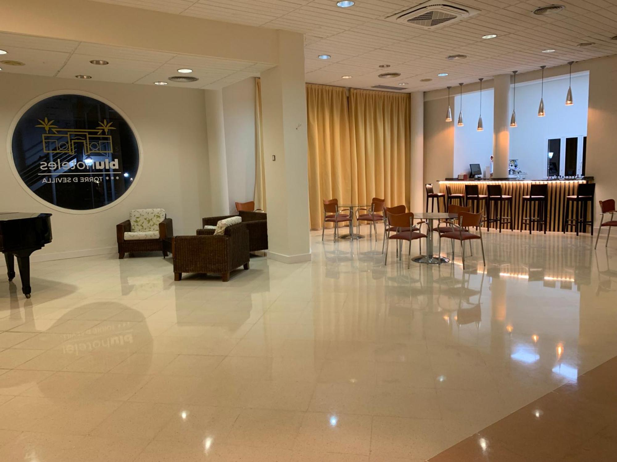 Hospedium Hotel Blu Torre De Sevilla Torre de la Reina Εξωτερικό φωτογραφία
